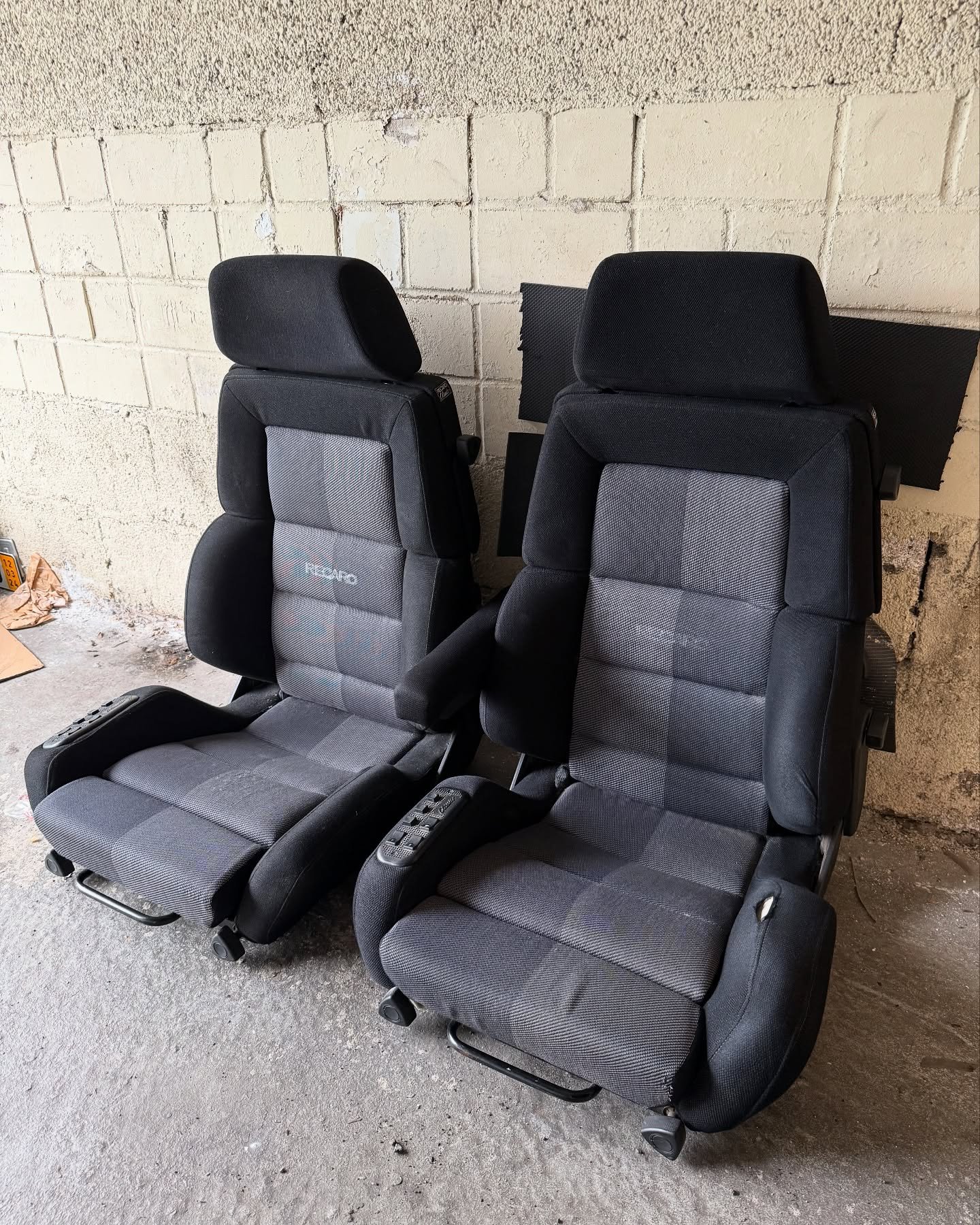 Recaro Classic Seats with Armrest - Image 5