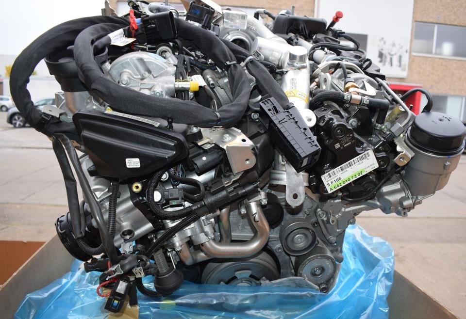 Original Mercedes OM642 Diesel Engine — OM642.886 / OM642.826 - Image 3