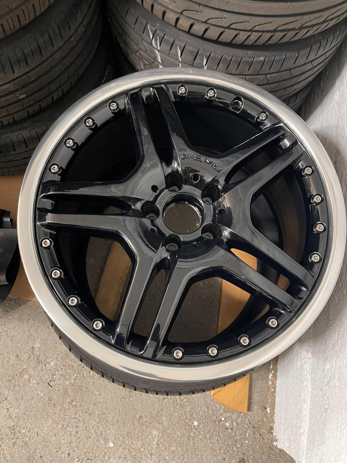 Mercedes-Benz AMG Styling 4 Wheels - Image 3