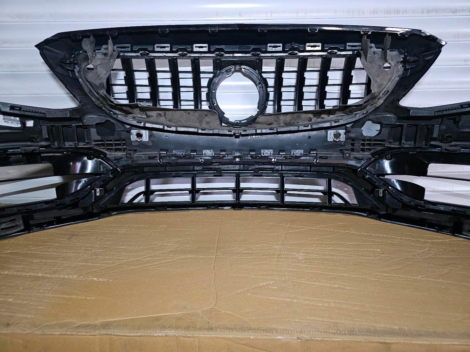 Mercedes C63 AMG Front Bumper Facelift – Panamericana Grille – W205 / S205 – OEM - Image 8