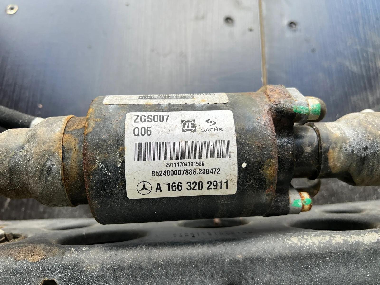 Mercedes W166 GLE Coupe Rear Axle - Image 9