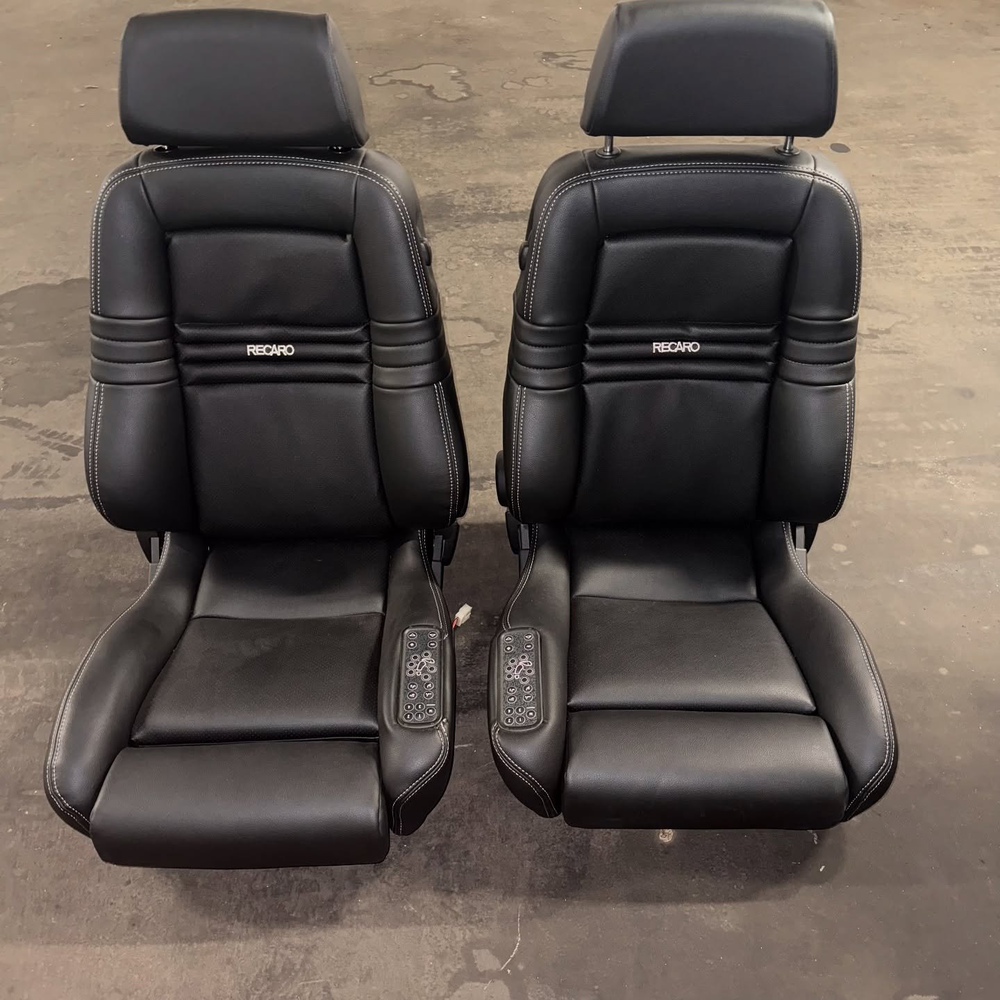 Electric Recaro Sport Seats - Image 4