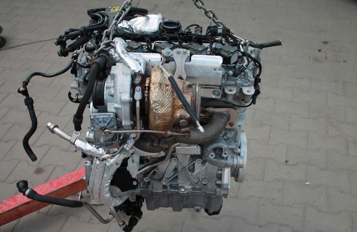 Mercedes-AMG S45 Engine - Image 6