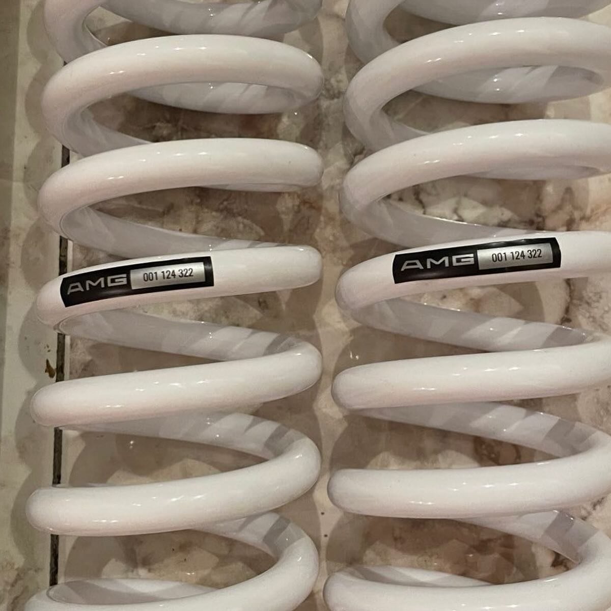 Original AMG S124 300TE Suspension Set - Image 7