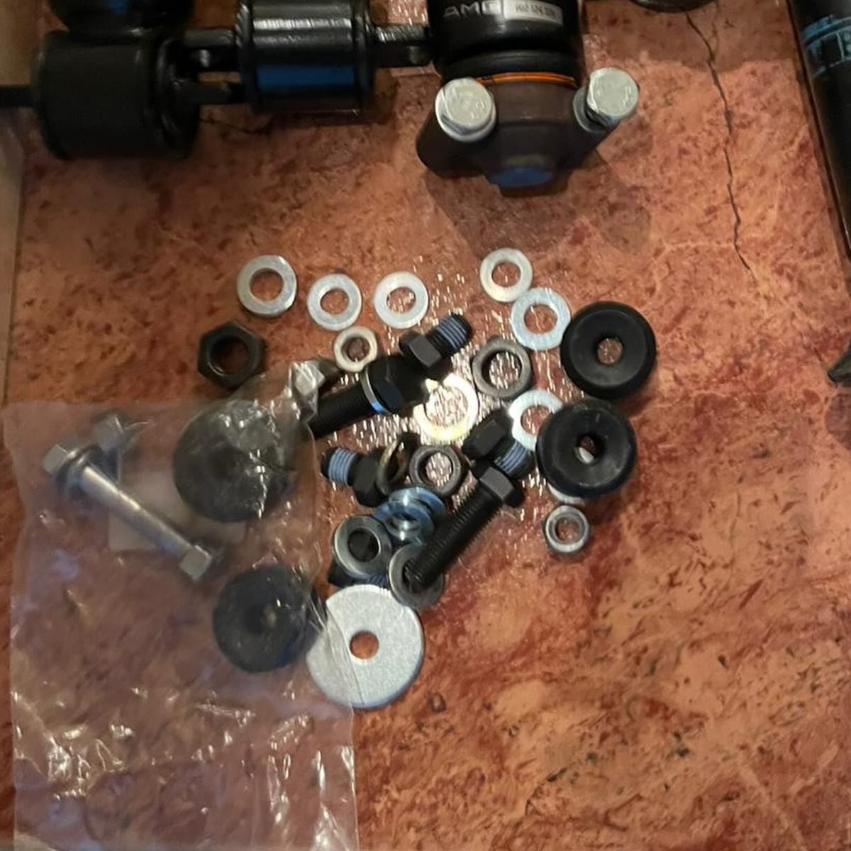 Original AMG S124 300TE Suspension Set - Image 2