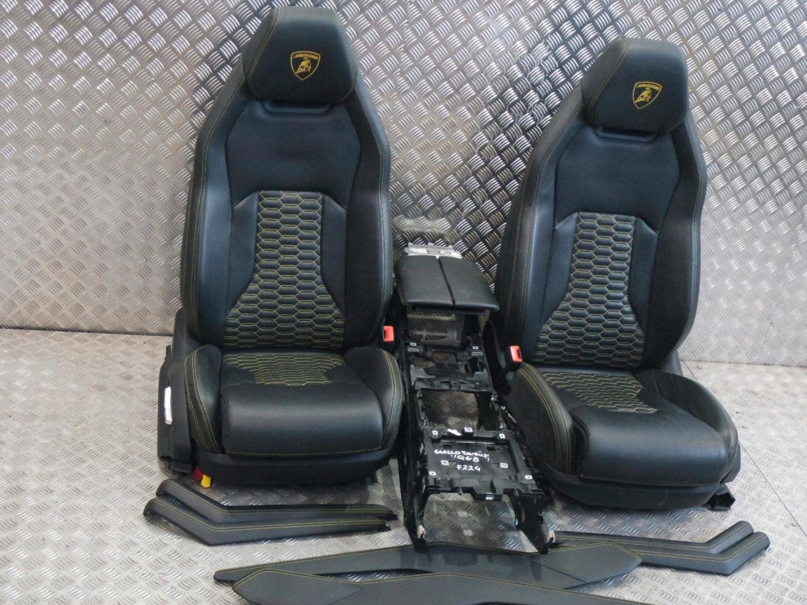 Lamborghini Urus Complete Interior Package - Image 7