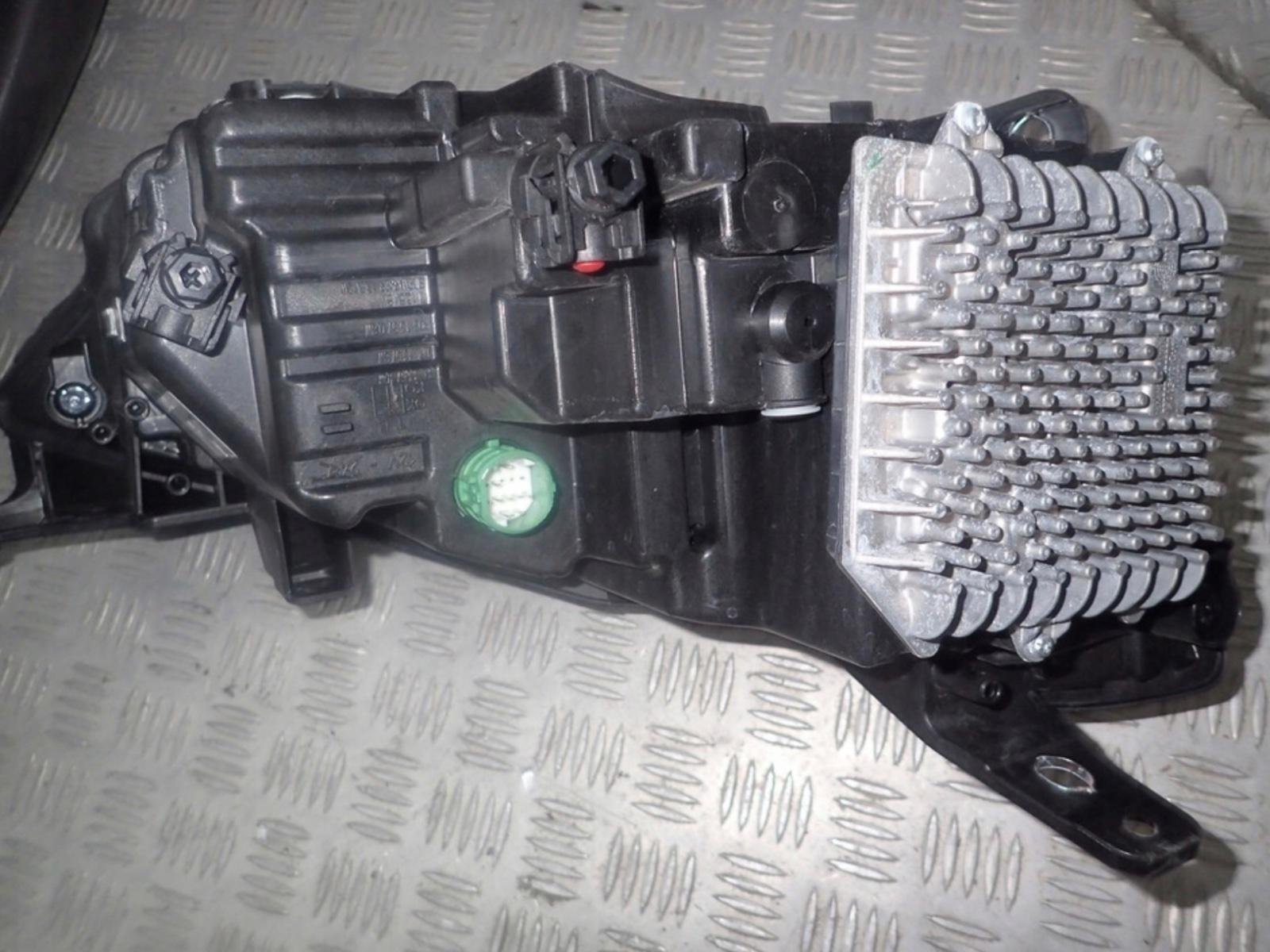 Maserati Levante Trofeo Complete Front Section - Image 3