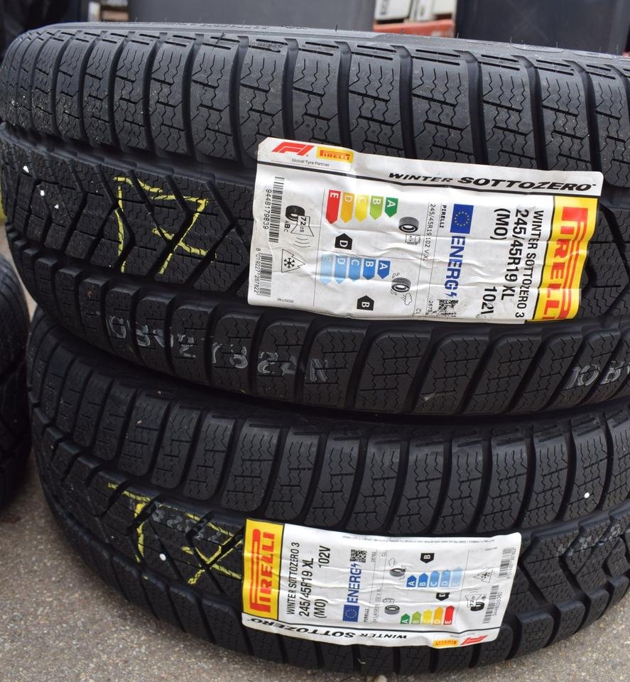 Mercedes W447 19" AMG Wheels - Image 3