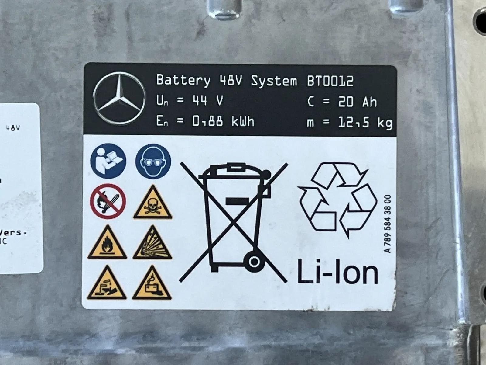 Mercedes-Benz Starter Battery - Image 2