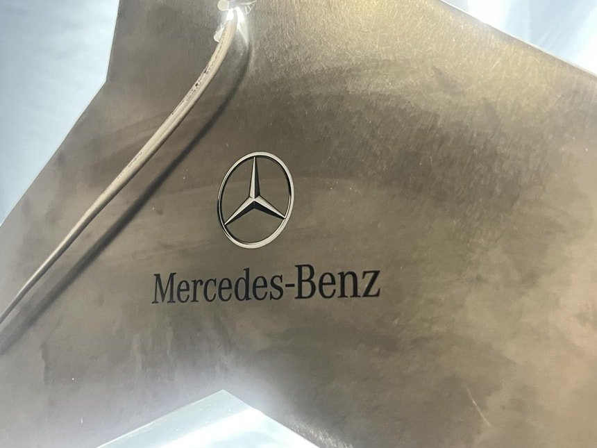 Mercedes-Benz Promotional Illuminated Star Logo Sign - Image 7
