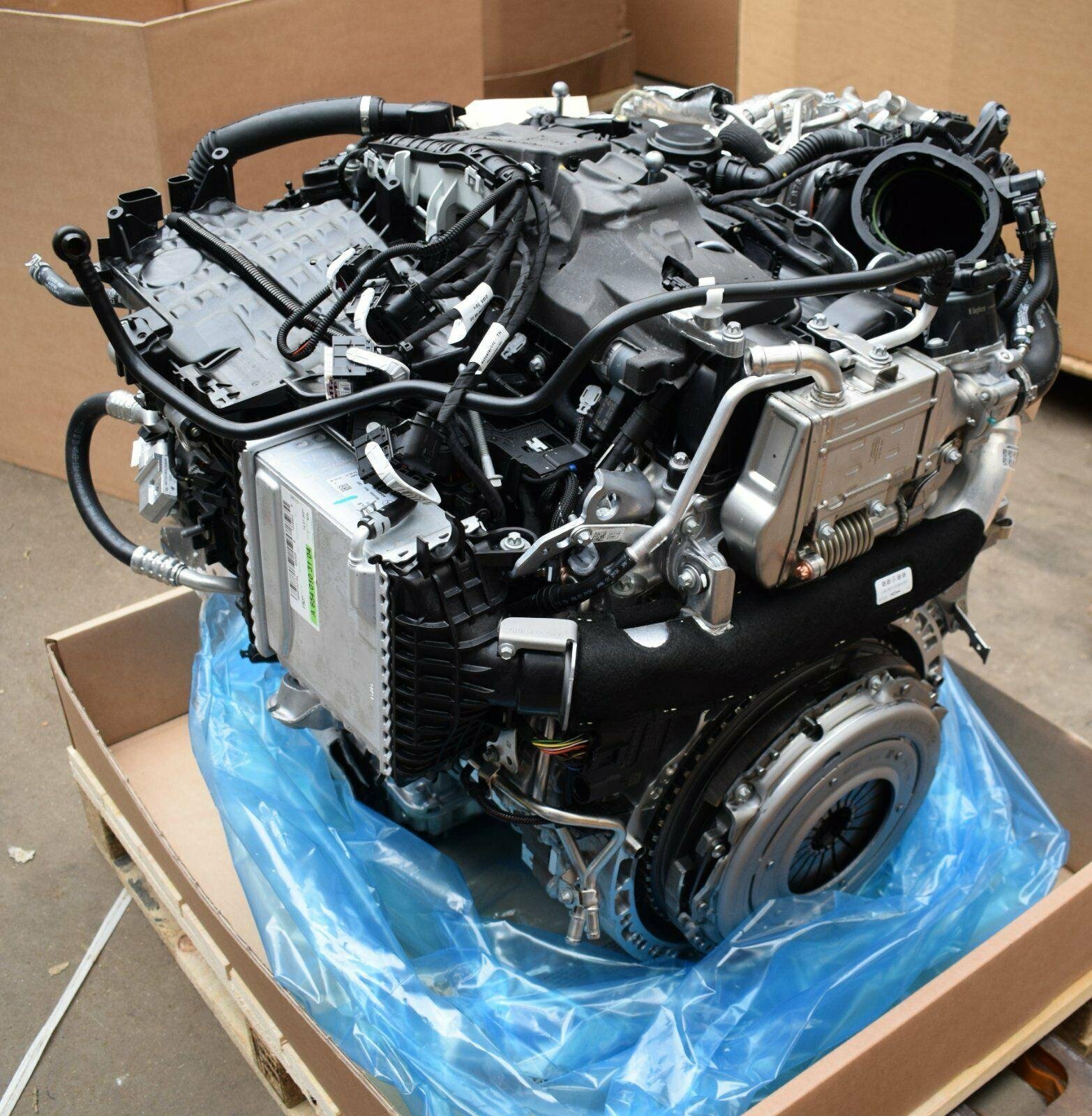 Original Mercedes W907 Sprinter Engine OM654.920 - Image 9