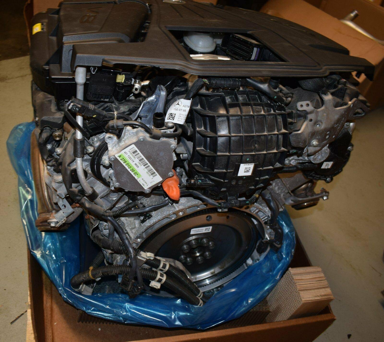 Mercedes W222 S-Class 500 4MATIC engine - Image 2