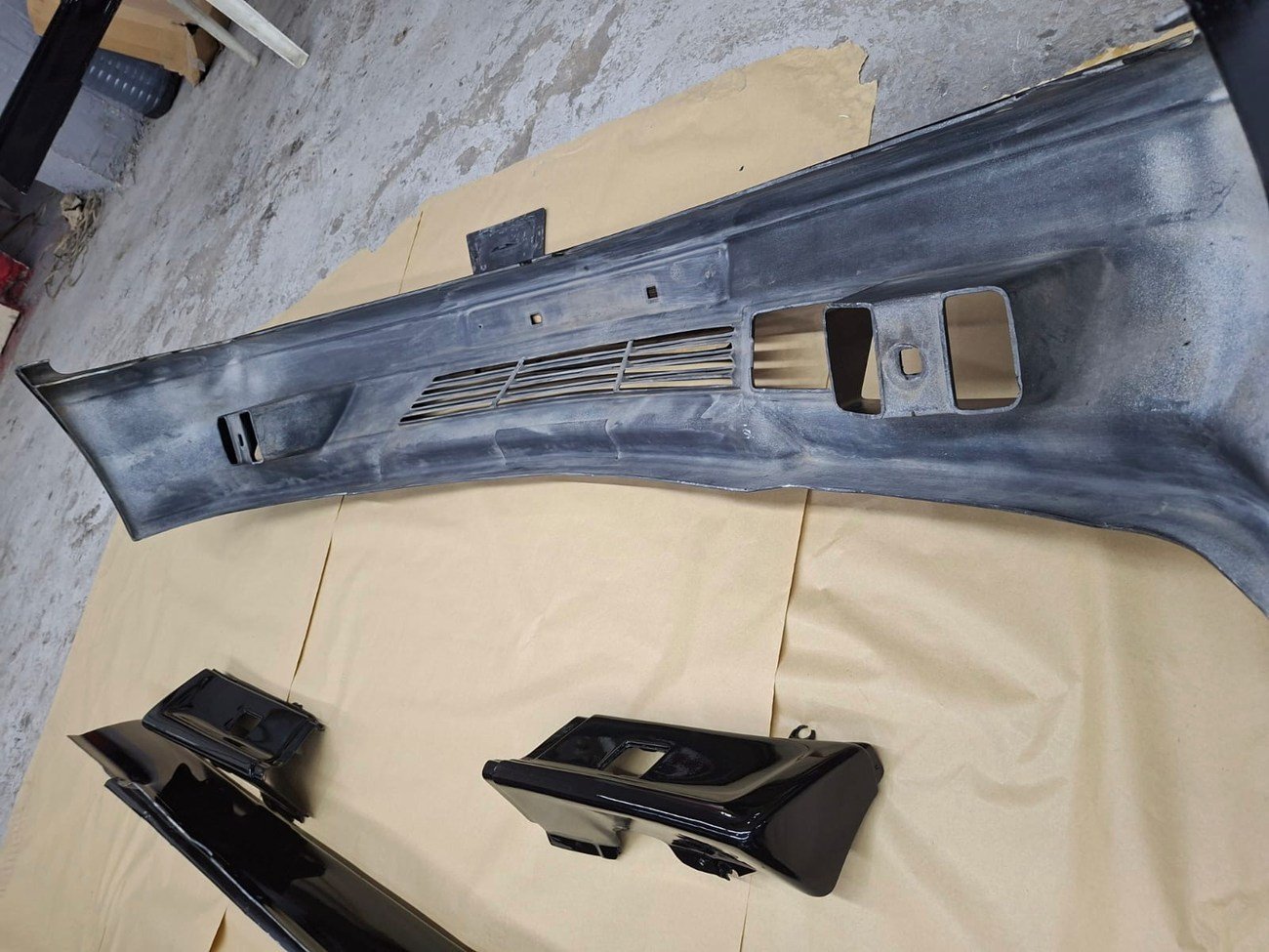 W126 Gen 2 Premerger AMG Body Kit - Image 10