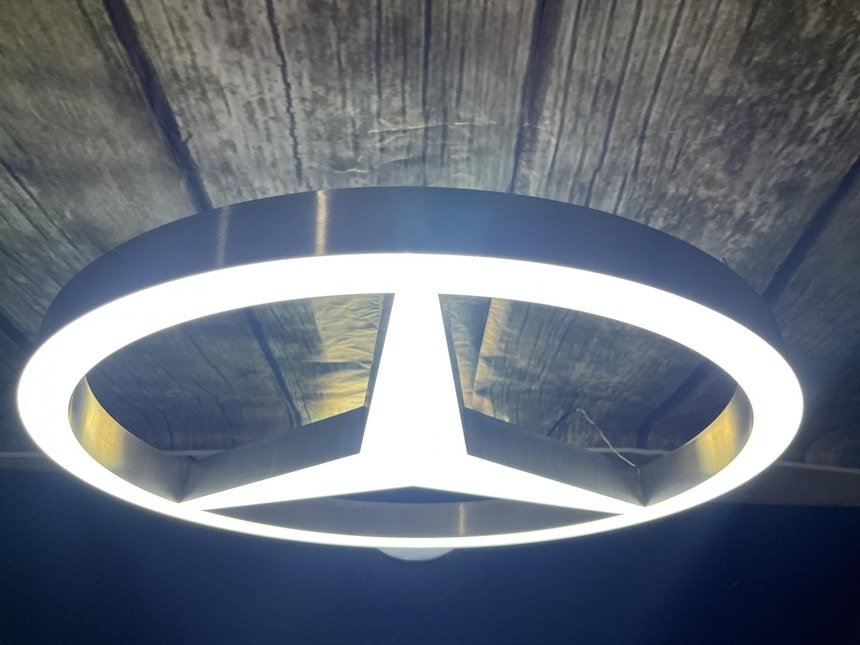 Mercedes-Benz Promotional Illuminated Star Logo Sign - Image 5