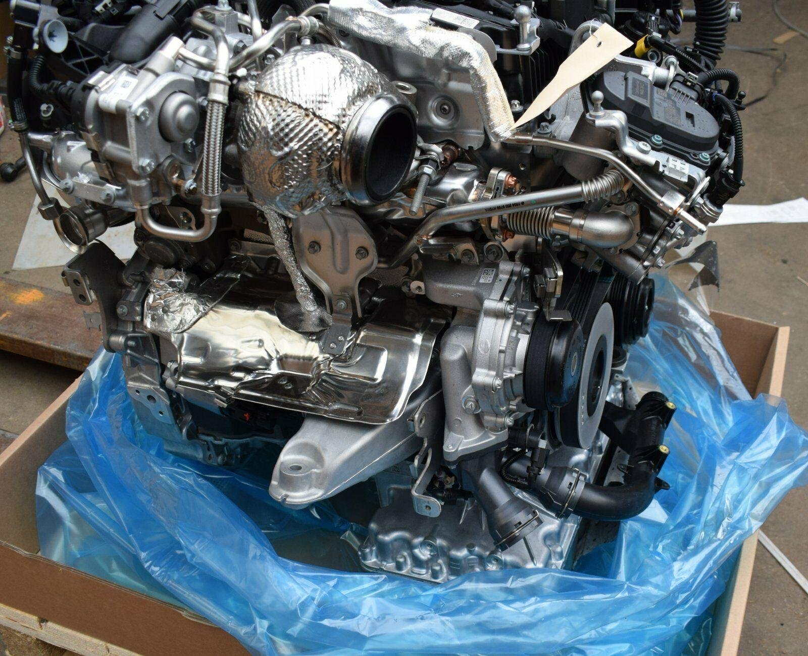 Original Mercedes W907 Sprinter Engine OM654.920 - Image 2