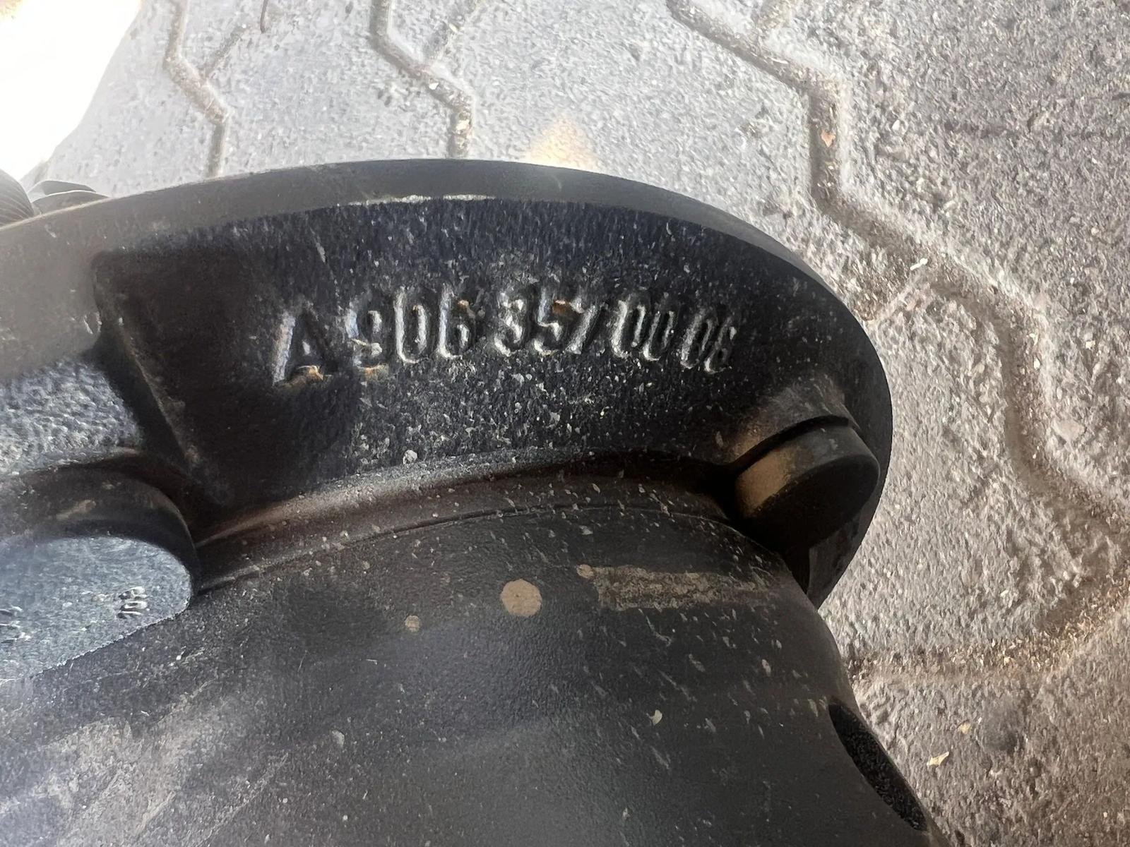 Mercedes-Benz Sprinter Complete Axle - Image 6