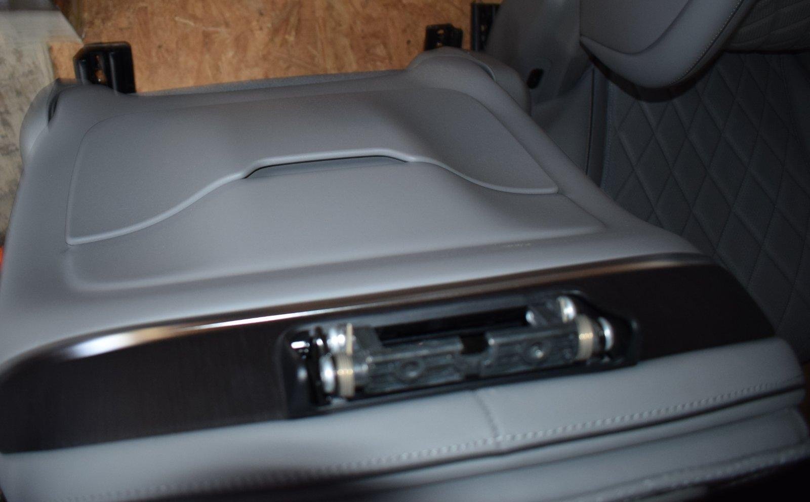 Original Mercedes W223 S-Class Front Seats - Image 3