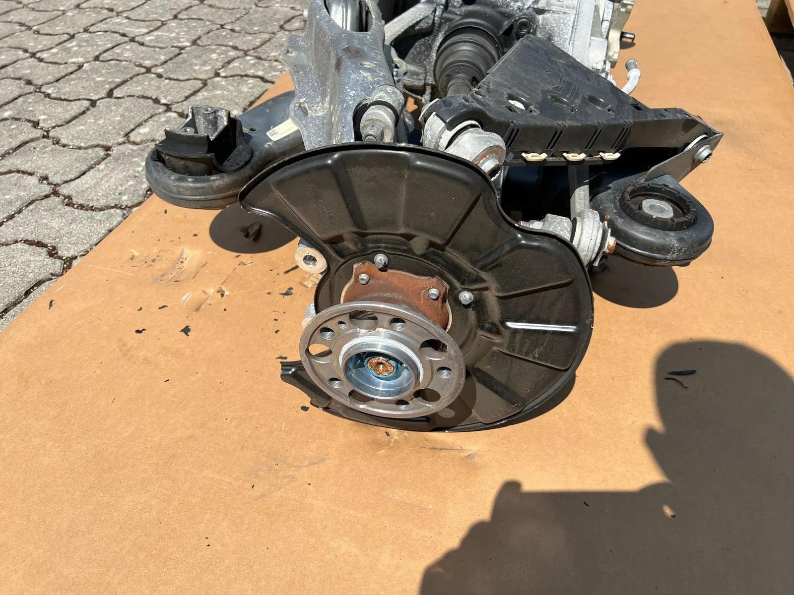 Mercedes-Benz S-Class W222 Rear Axle with Differential - Image 7