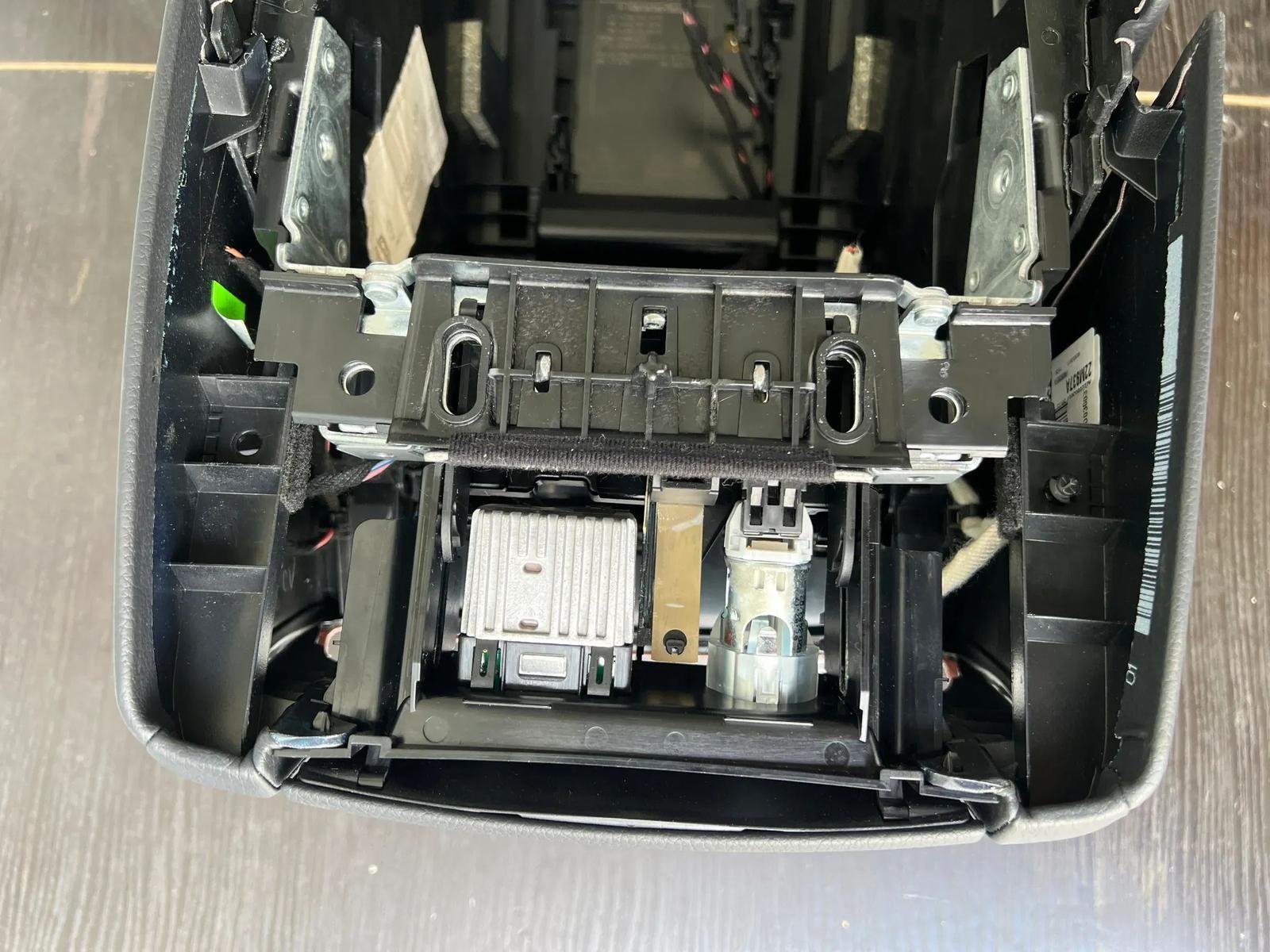 Mercedes-Benz S-Class W222 Center Console - Image 12