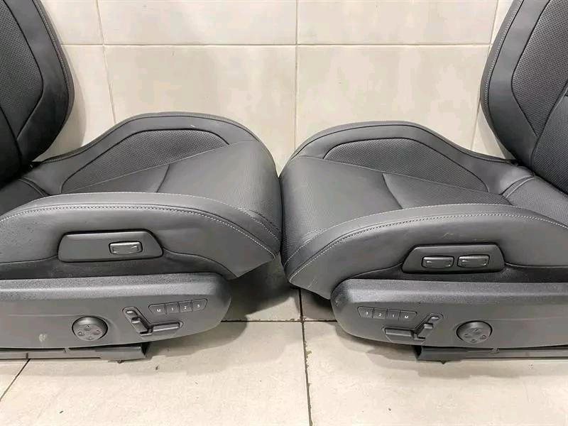 MERCEDES GT W190 GTR Sport Leather Seats - Image 4