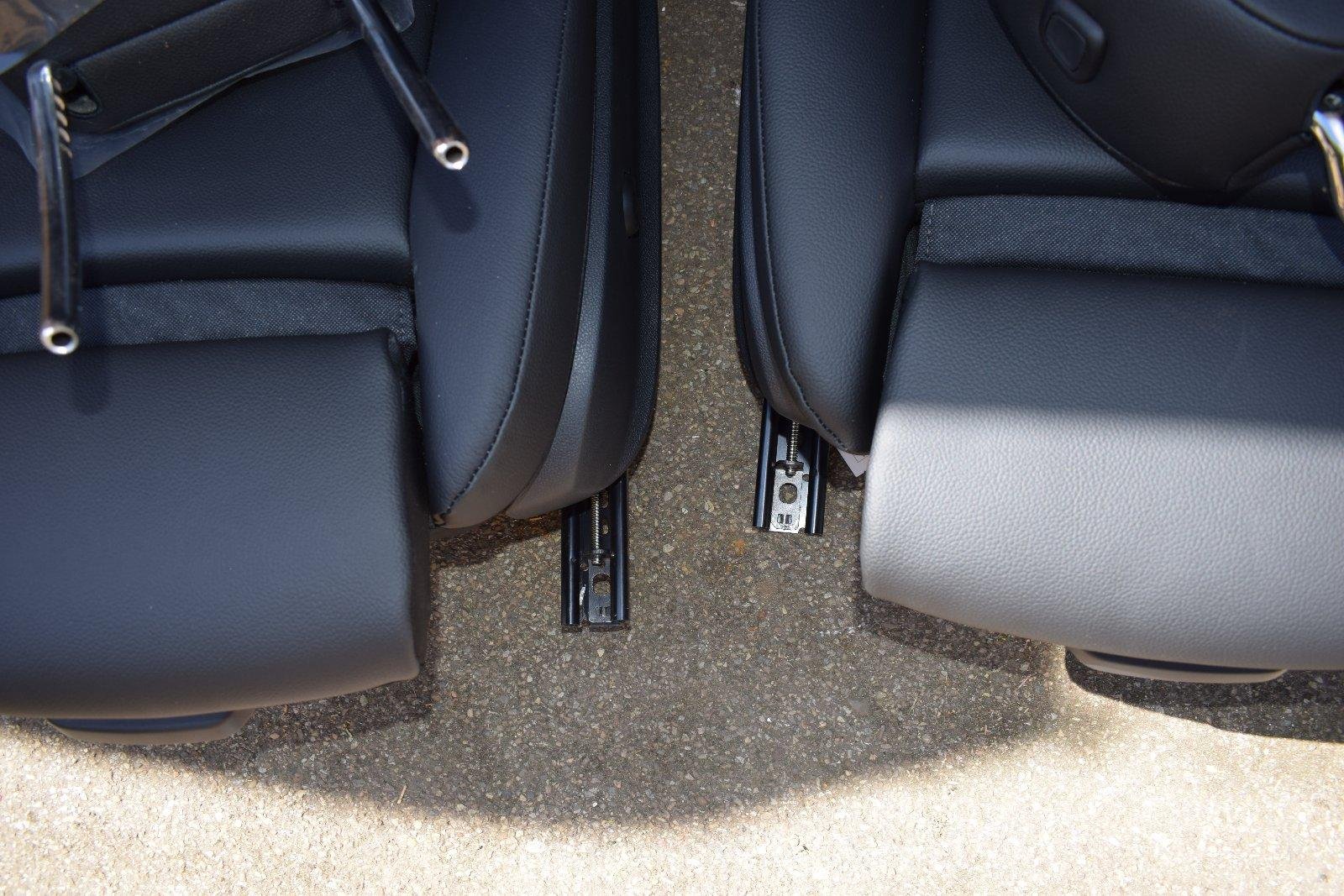 Mercedes-Benz MB-Tex Front Seat - Image 3