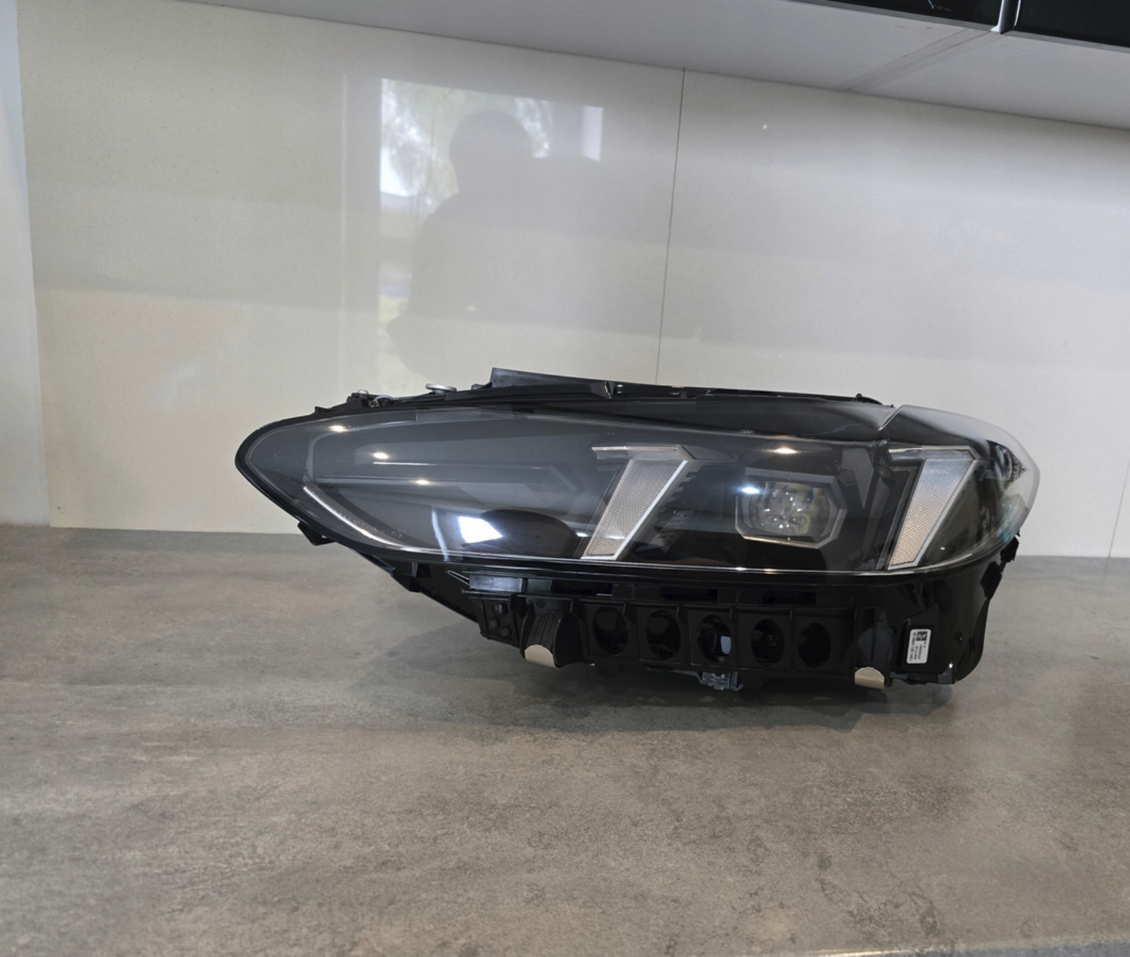 OEM BMW LED Headlight (G22, G23, G26, G80, G82) - Image 10