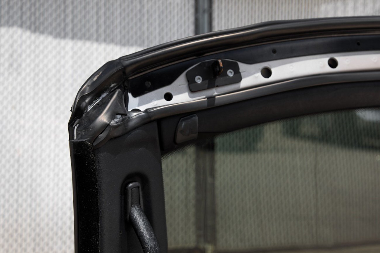 Mercedes-Benz R129 SL Glass Panoramic Hardtop 1990-2002 - Image 12