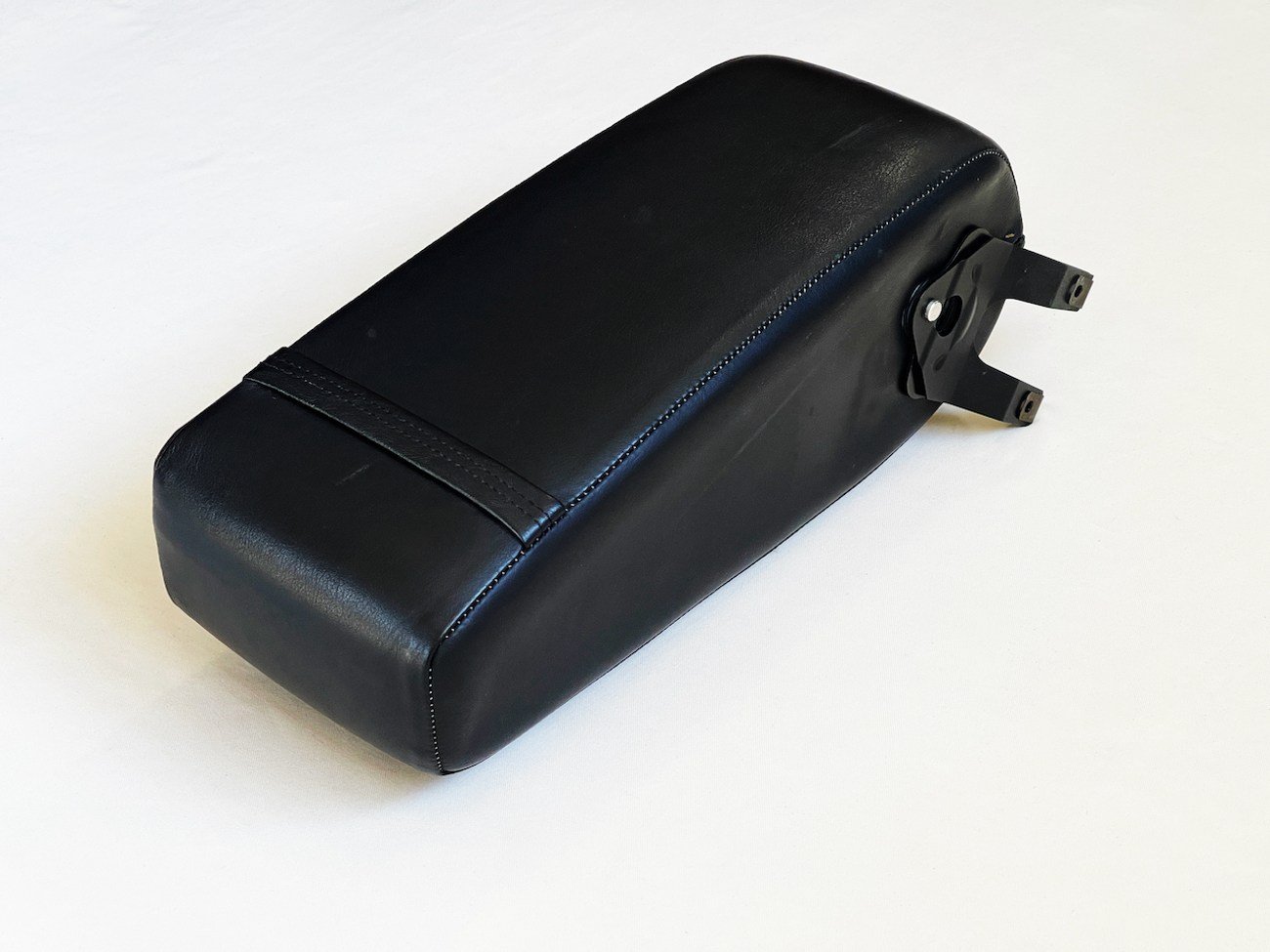 Mercedes-Benz W126 Split Rear Seats - Image 6