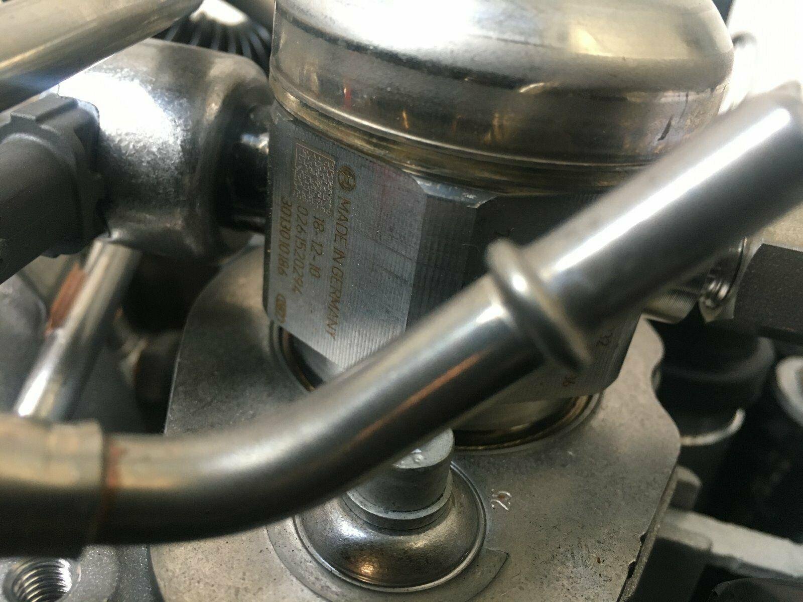 BMW X5M Engine (F85) S63B44B 4.4L Twin-Turbo V8 • 2019 - Image 10