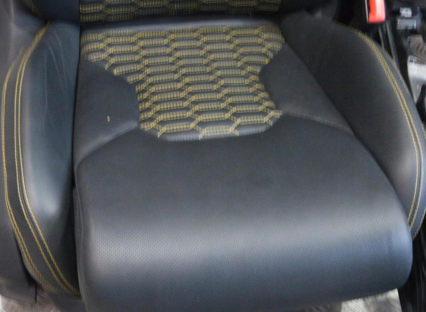 Lamborghini Urus Complete Interior Package - Image 3