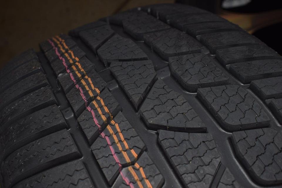 Mercedes-Benz W447 Wheels Set - Image 4