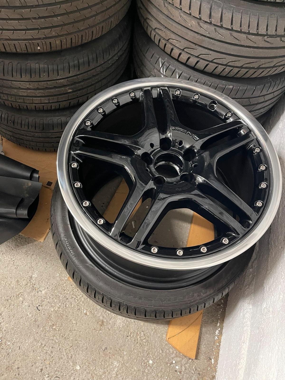 Mercedes-Benz AMG Styling 4 Wheels - Image 7