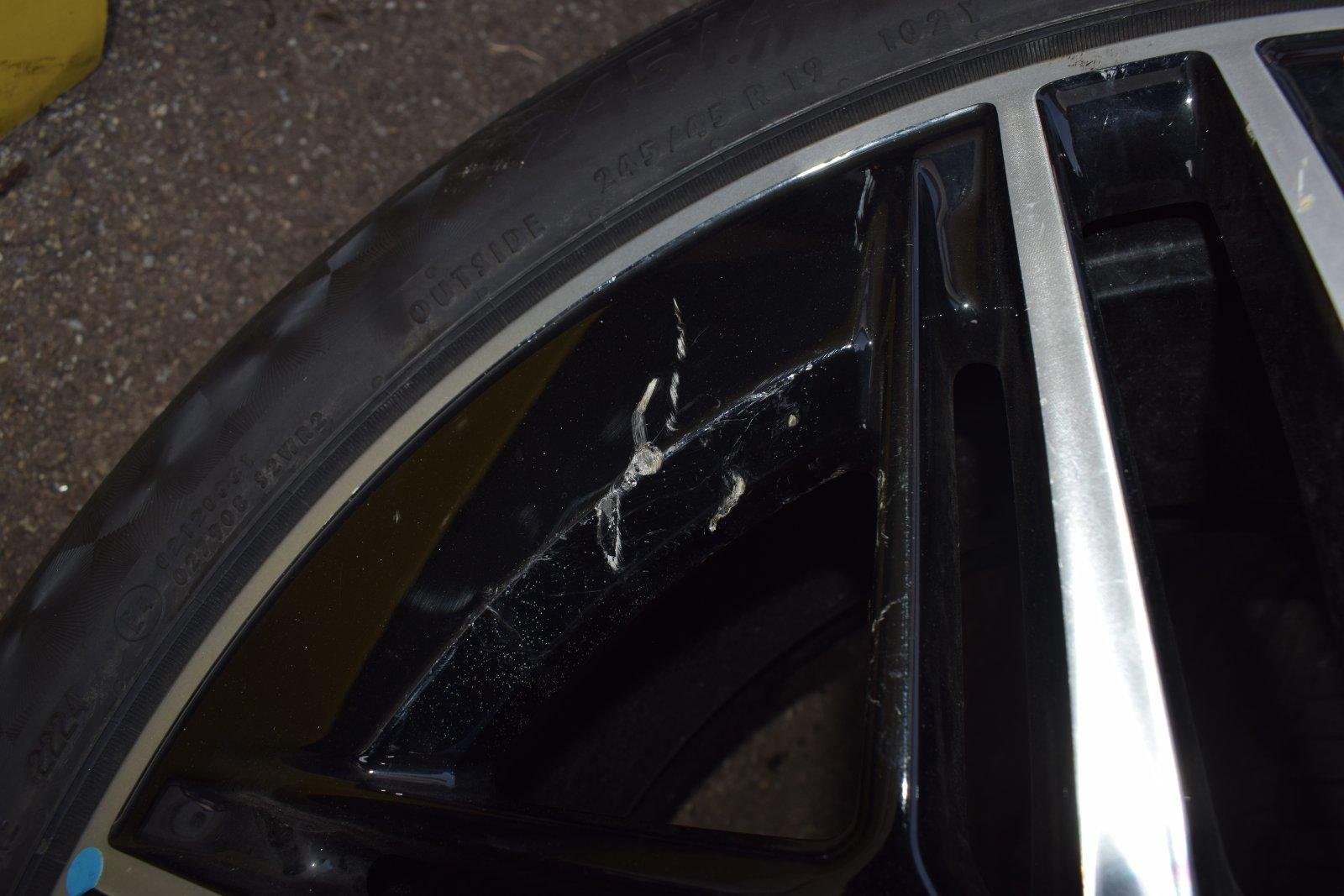 Mercedes W447 AMG 19-Inch Summer Alloy Wheels - Image 7