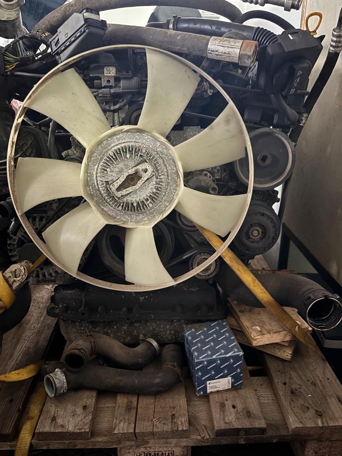 Mercedes-Benz Vito 116 Engine - Image 5