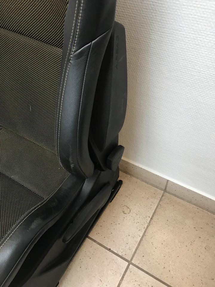 Renault Sport Recaro CS Motorsport Seats - Image 2