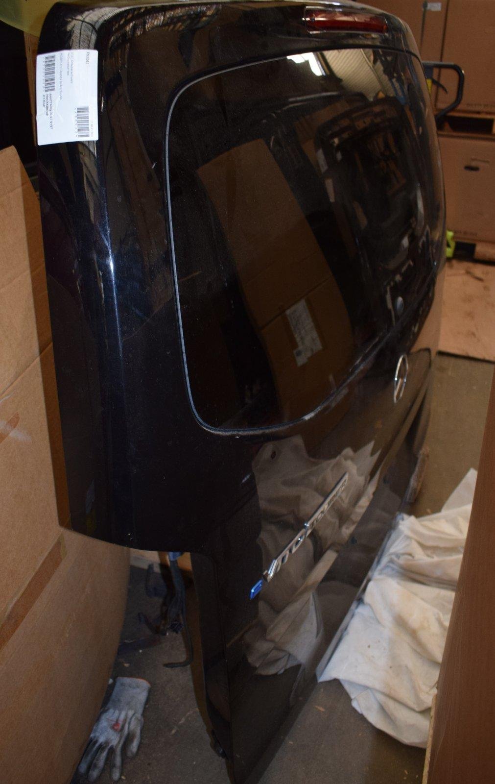 Mercedes W447 Tailgate - Image 2