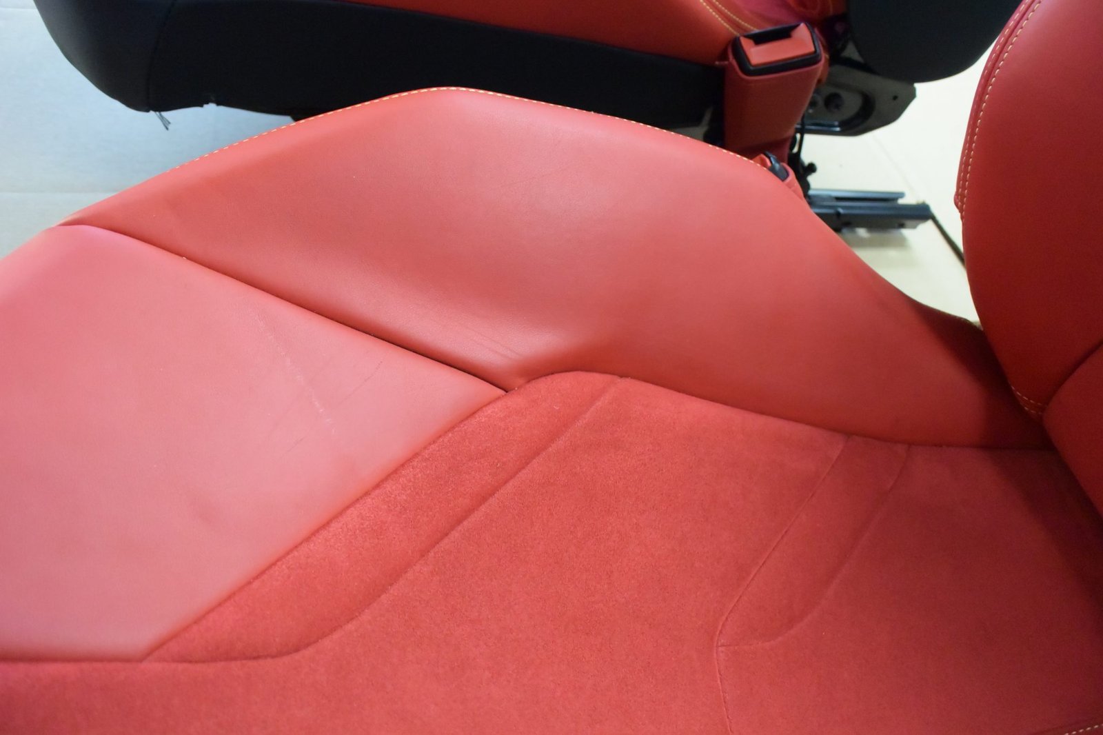 Ferrari 812 Heated Power Seats - Image 5