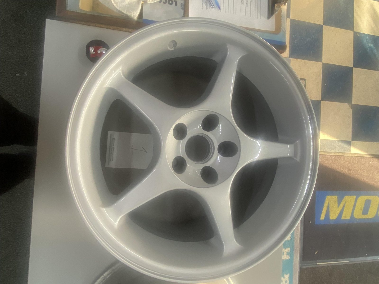 18×9.5″ 2000 Ford SVT Mustang Cobra R Wheels - Image 9