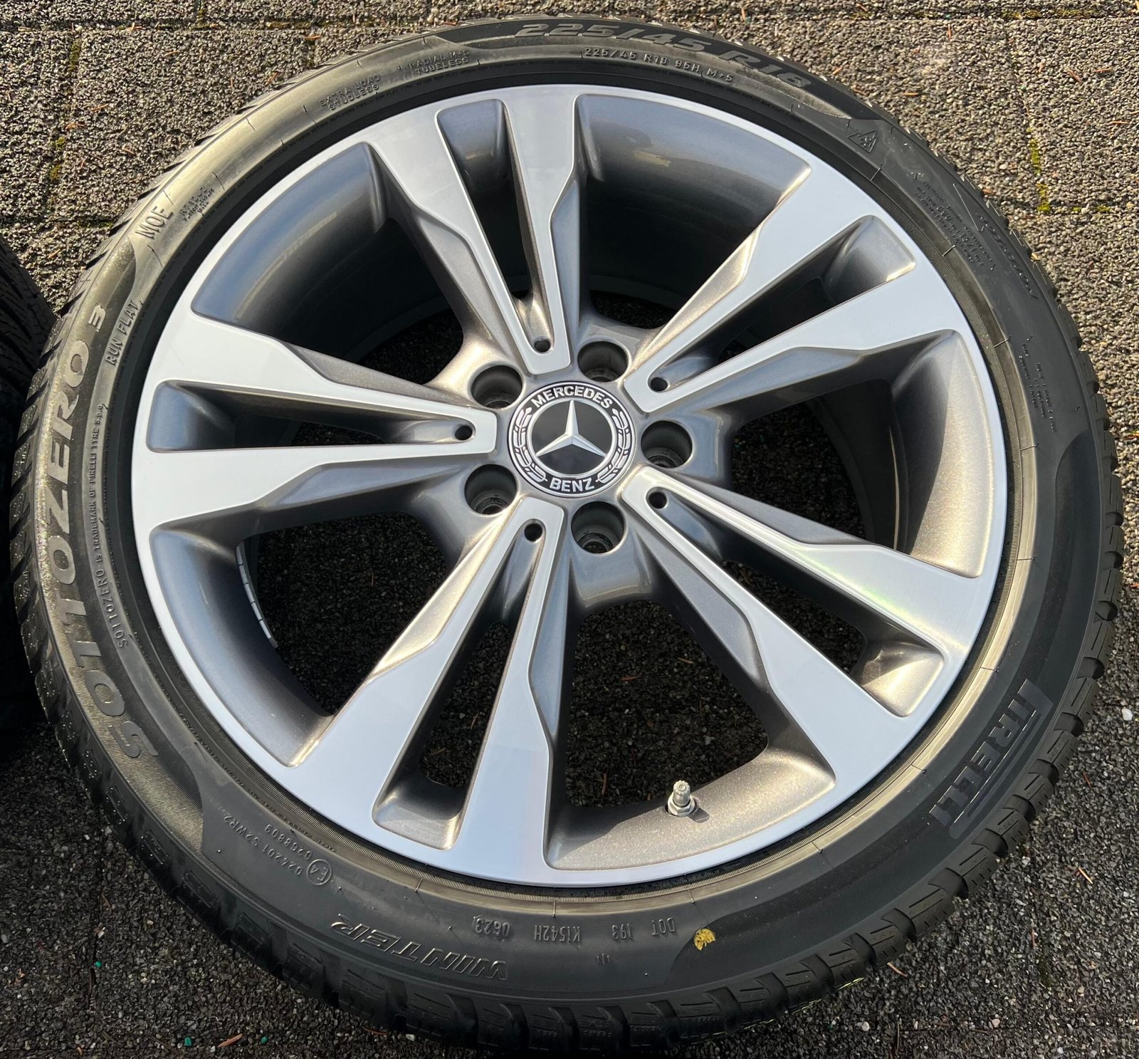 Mercedes-Benz 18-inch Winter Wheels - Image 4