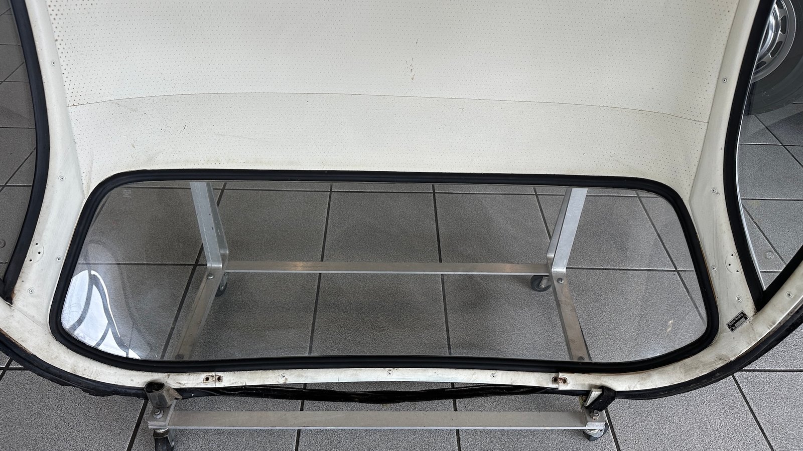 Porsche 356 Reutter Removable Hardtop - Image 4