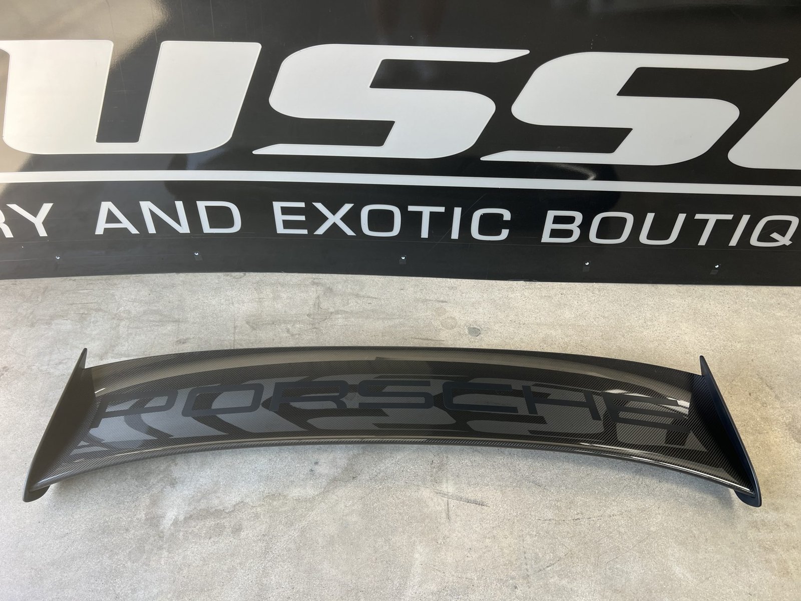 Carbon-Fiber Rear Wing - Image 14