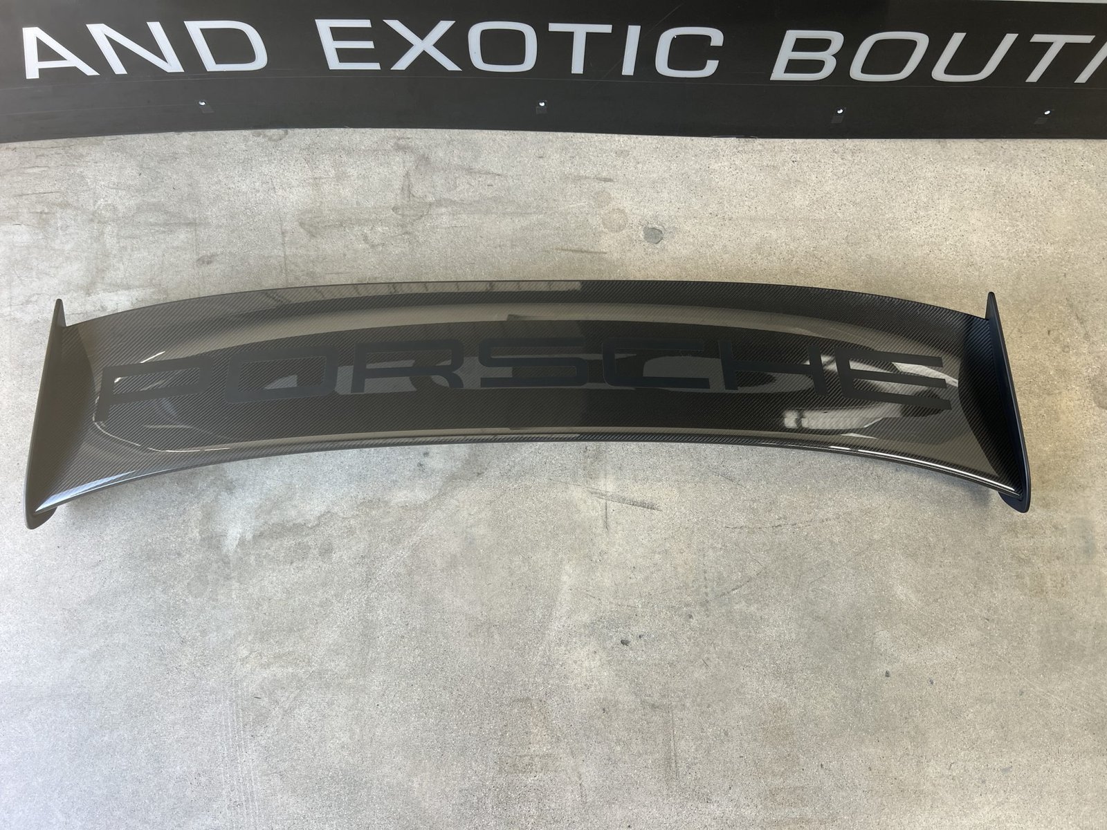 Carbon-Fiber Rear Wing - Image 12
