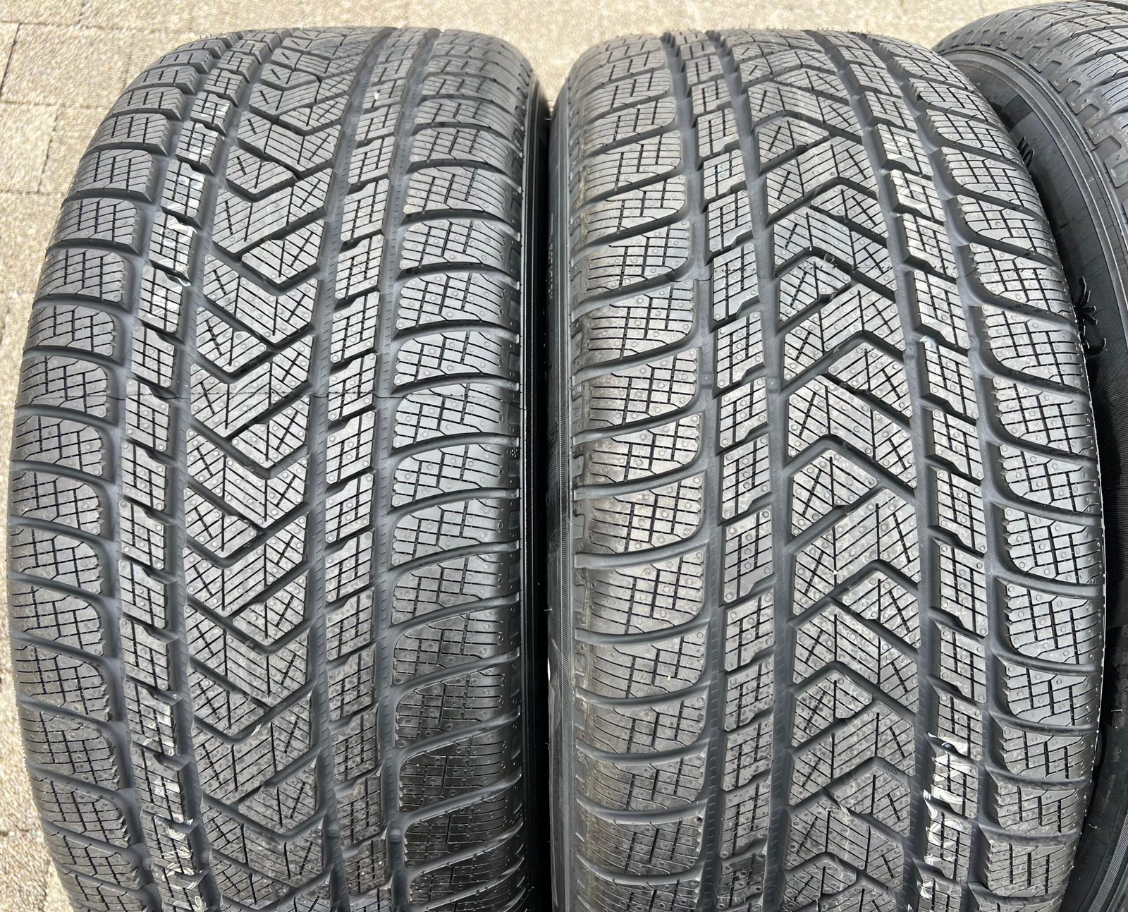 Mercedes-Benz 20-inch Alloy Winter Wheels - Image 2