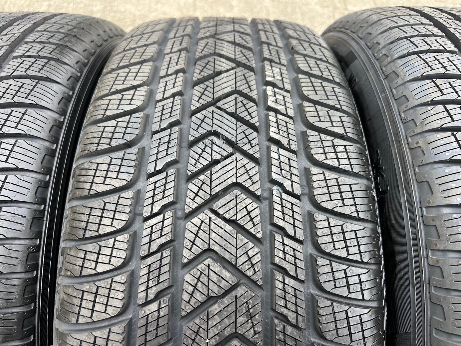 Mercedes-Benz 20-inch Alloy Winter Wheels - Image 5