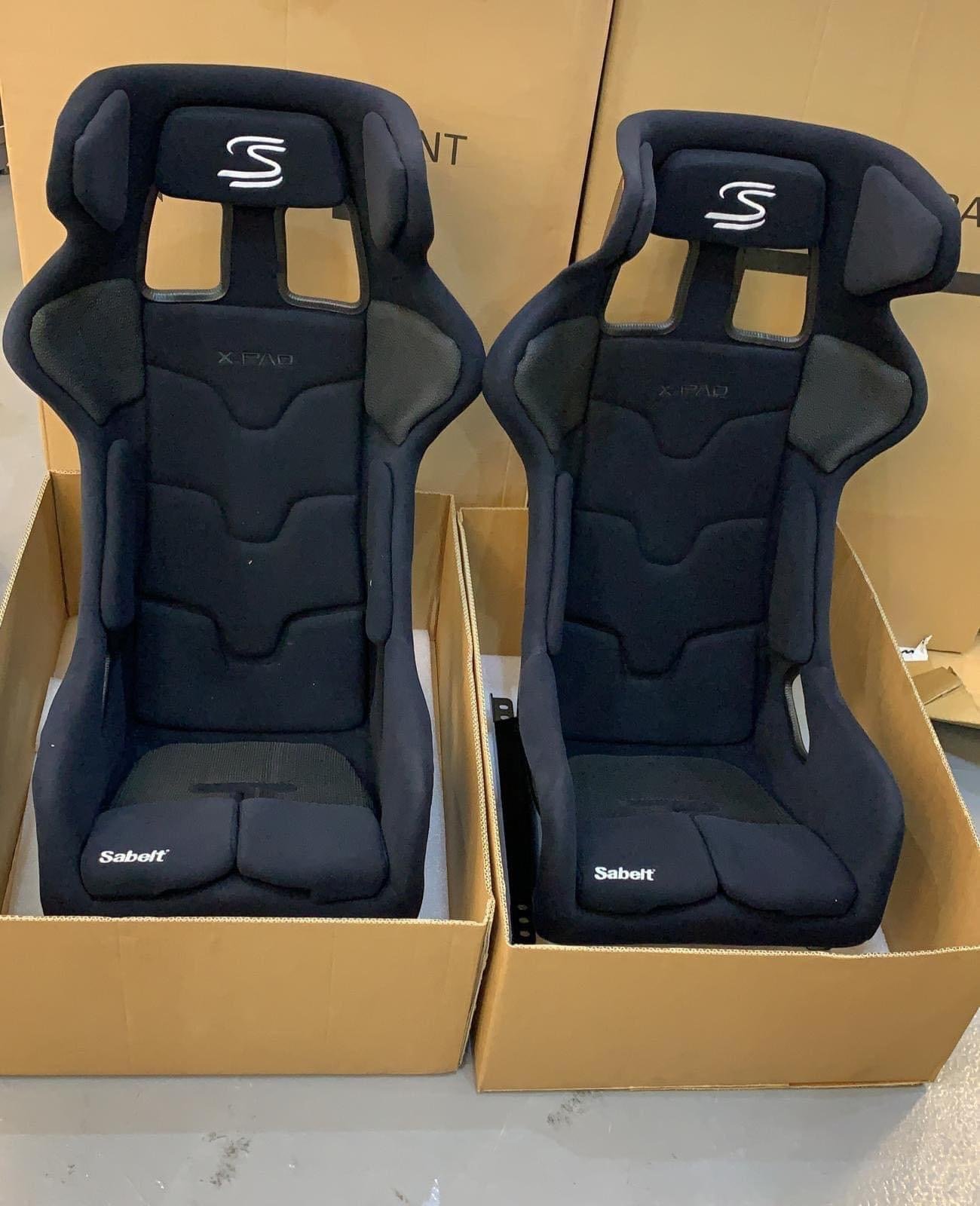 Mclaren Senna carbon seats - Image 5