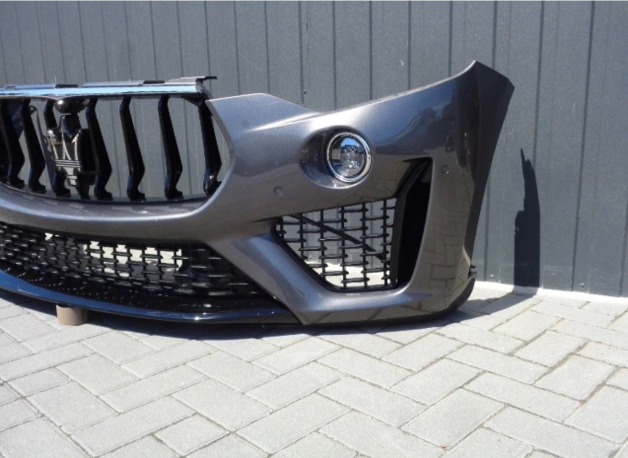 MASERATI LEVANTE GRANSPORT GTS FRONT BUMPER WITH GRILLE - Image 4