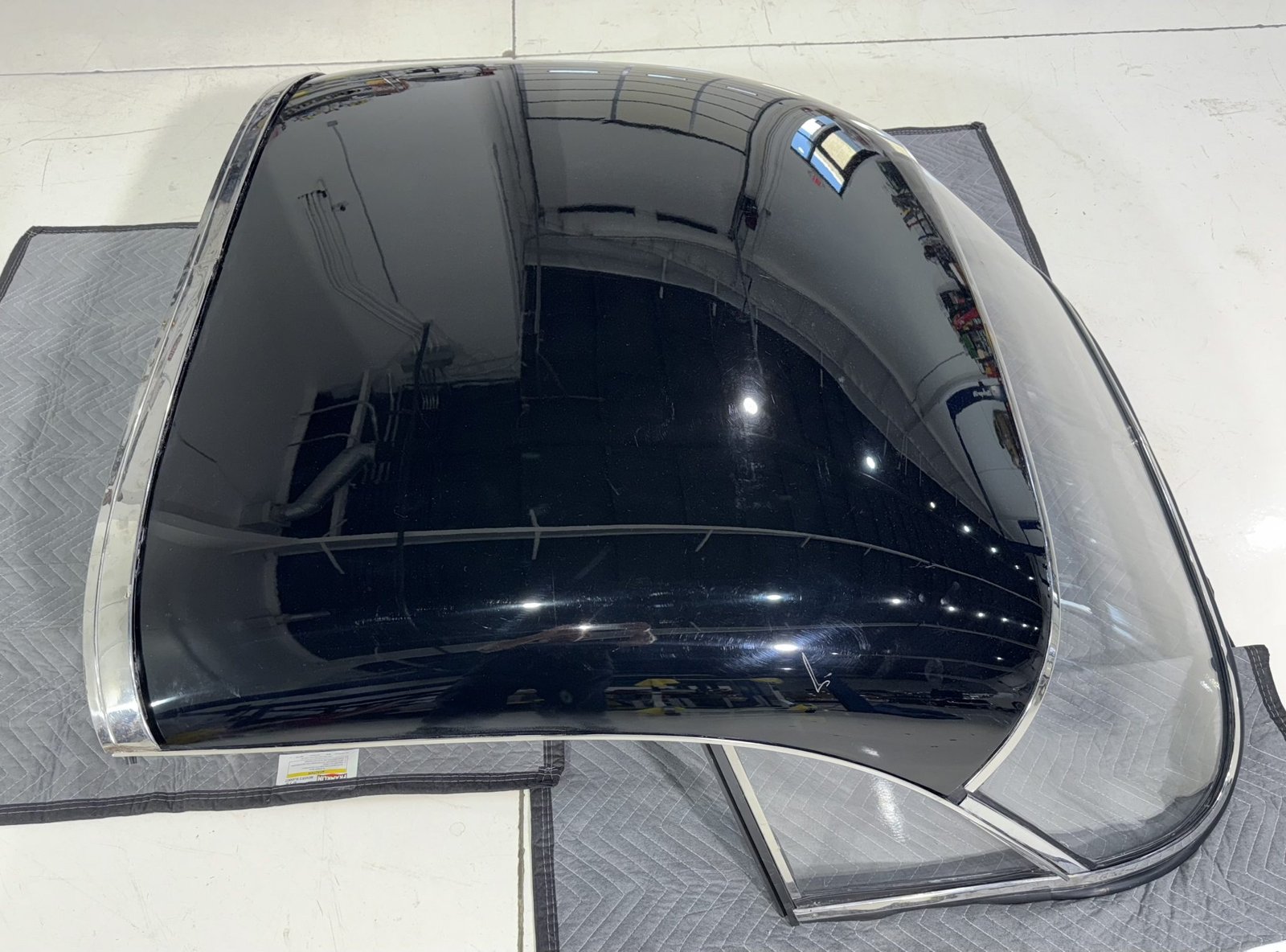 Chevrolet C1 Corvette Removable Hardtop - Image 4