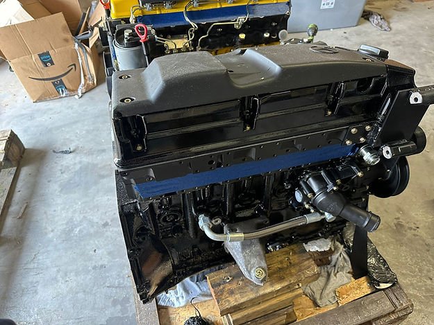 Mercedes-Benz OM605 Turbo Diesel Engine - Image 4