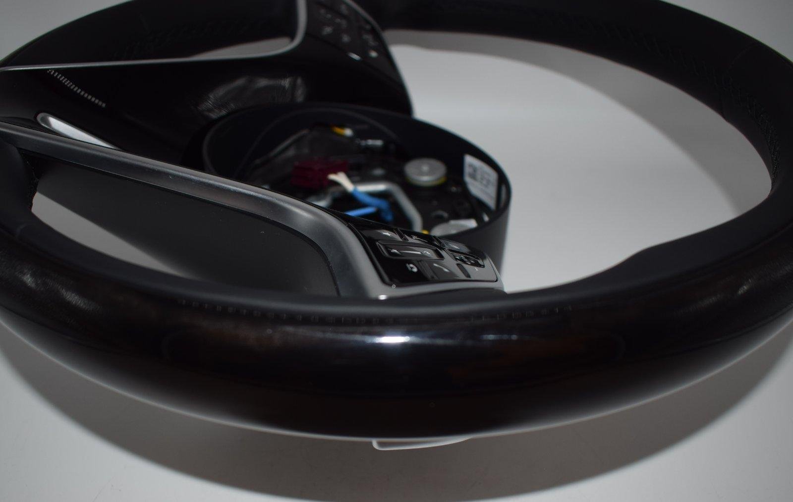 Mercedes Maybach Wooden Steering Wheel - Image 3