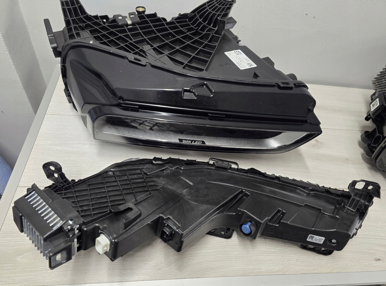 BMW G70 Crystal Swarovski headlight - Image 2